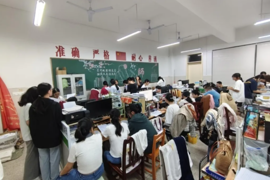 让你们再好好看看书，我们再好好陪伴你们